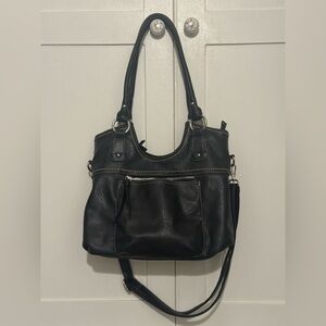 GH Bass & Co Elegant Black Leather Handbag